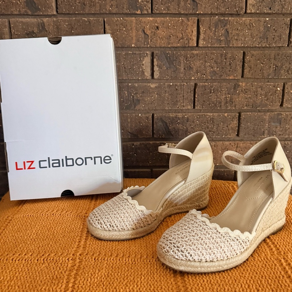 Liz Claiborne Beige Woven Wedges